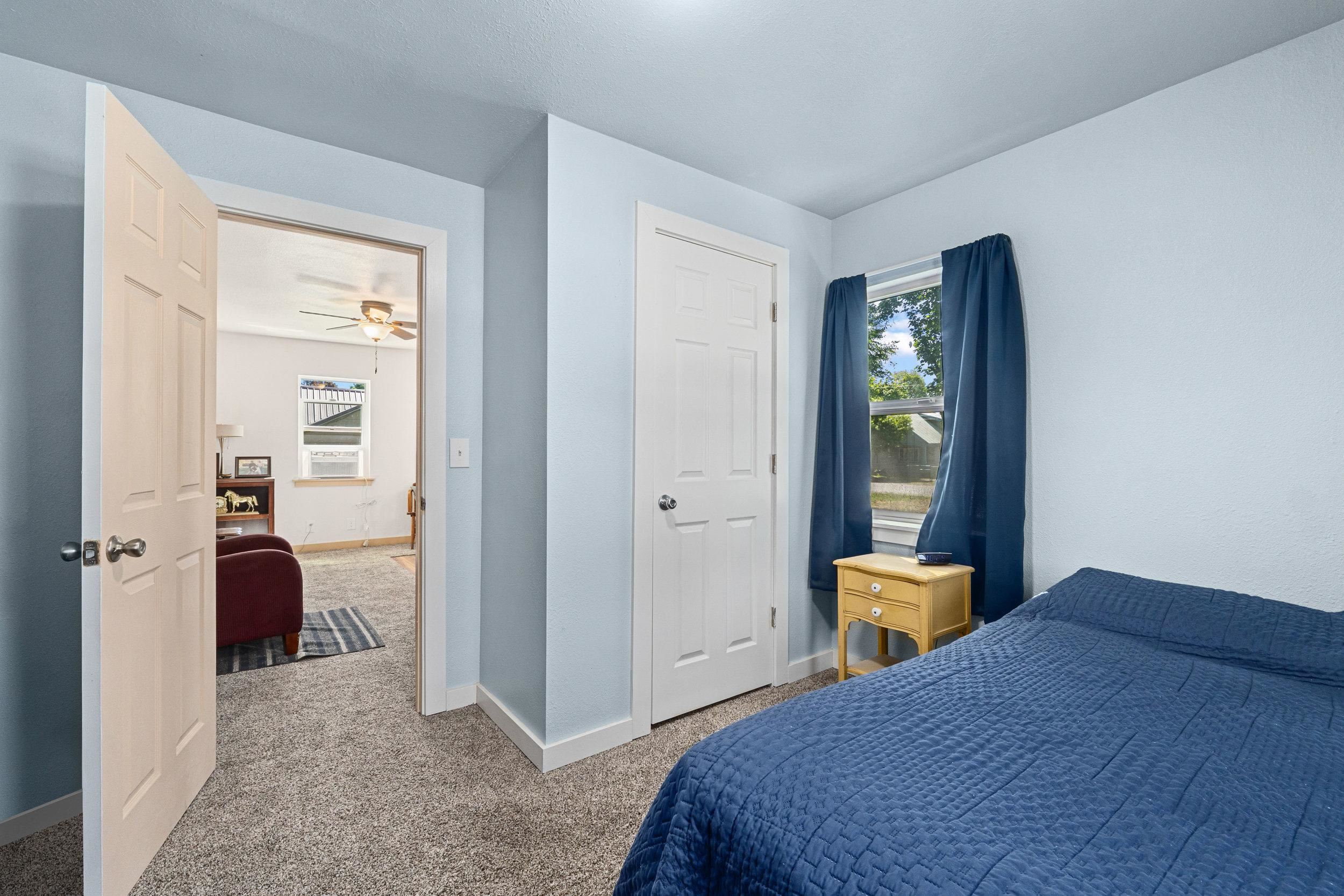 380 W 5th Ave - Photo 8