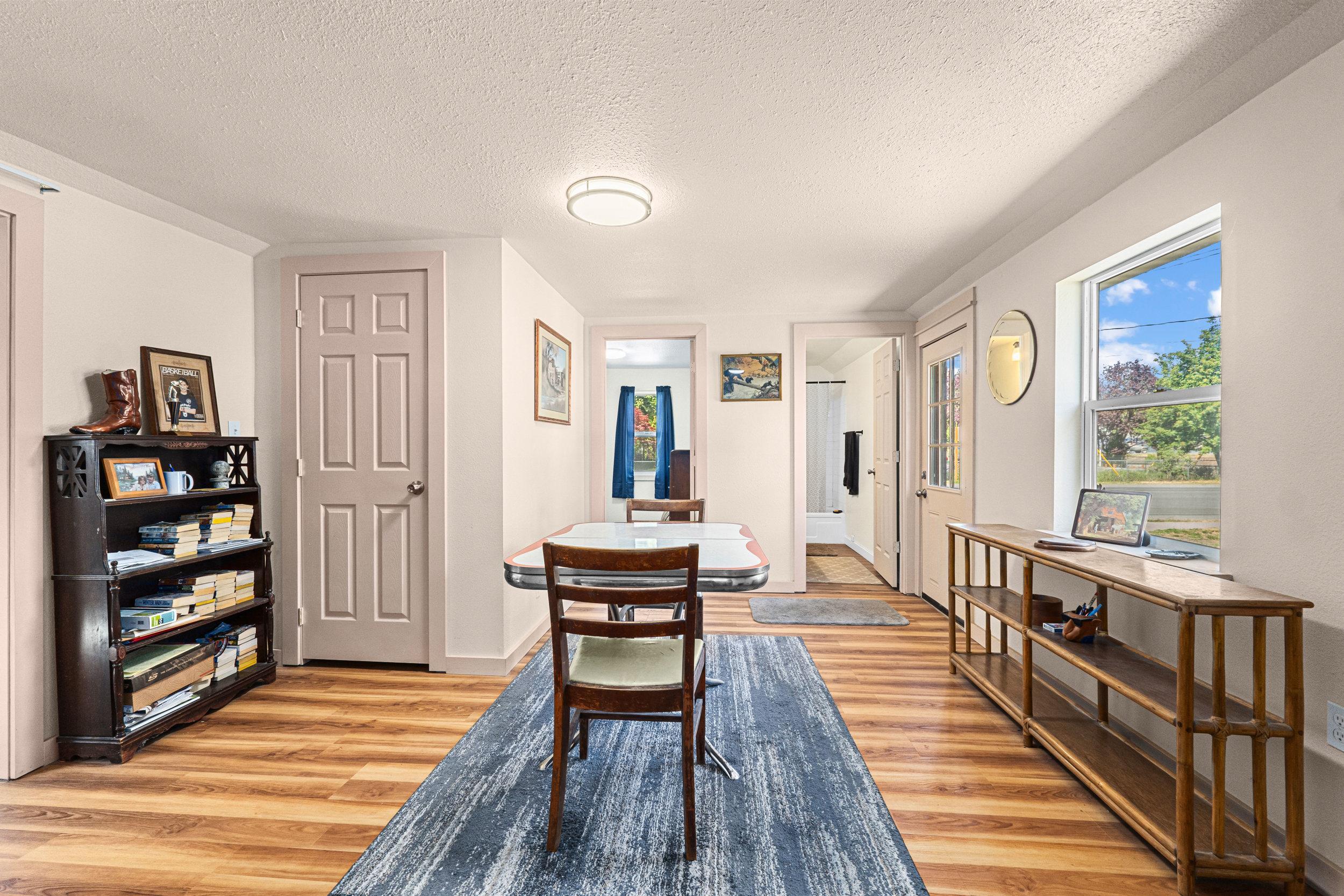 380 W 5th Ave - Photo 10