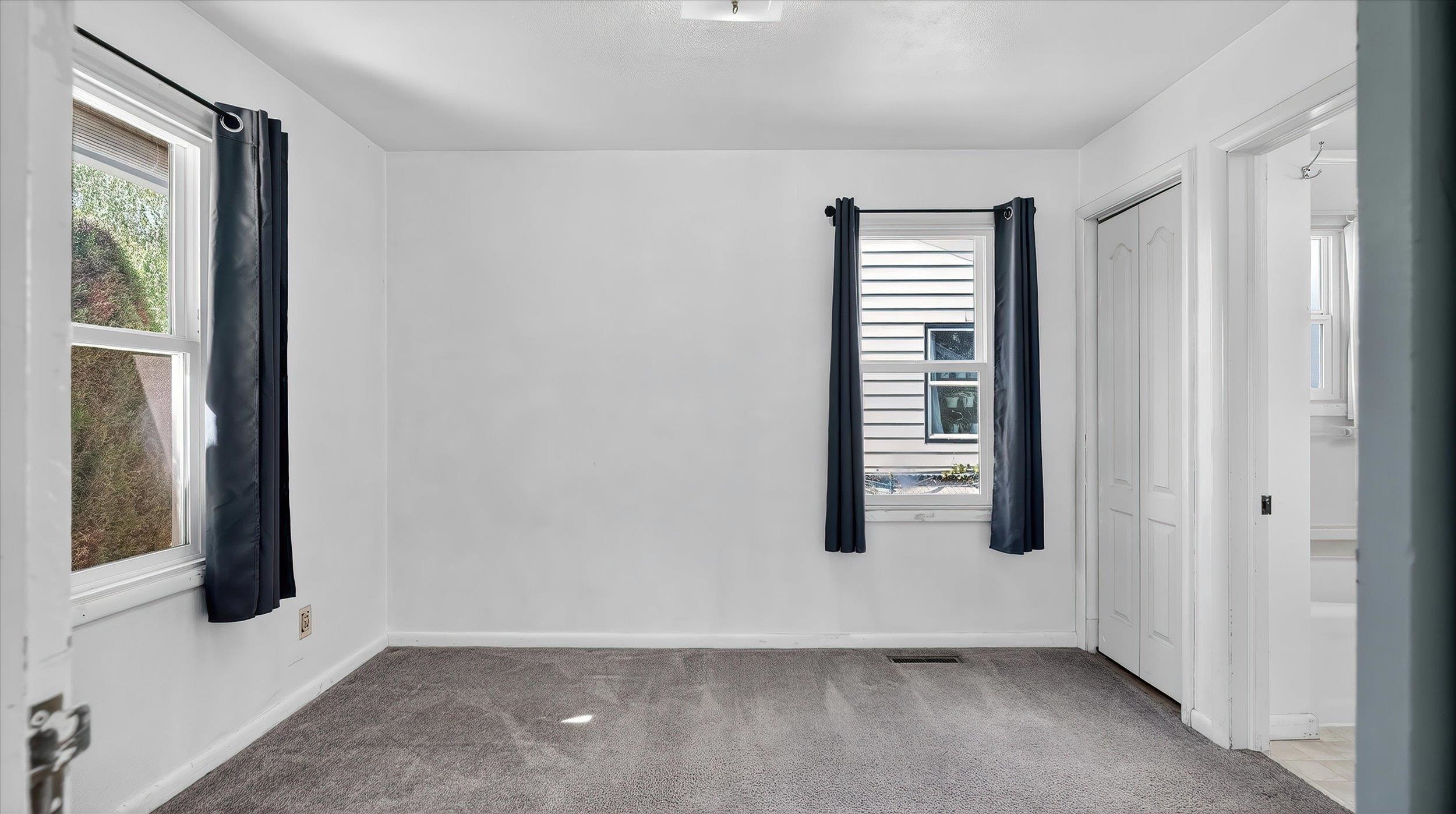 5014 N Elm St - Photo 11