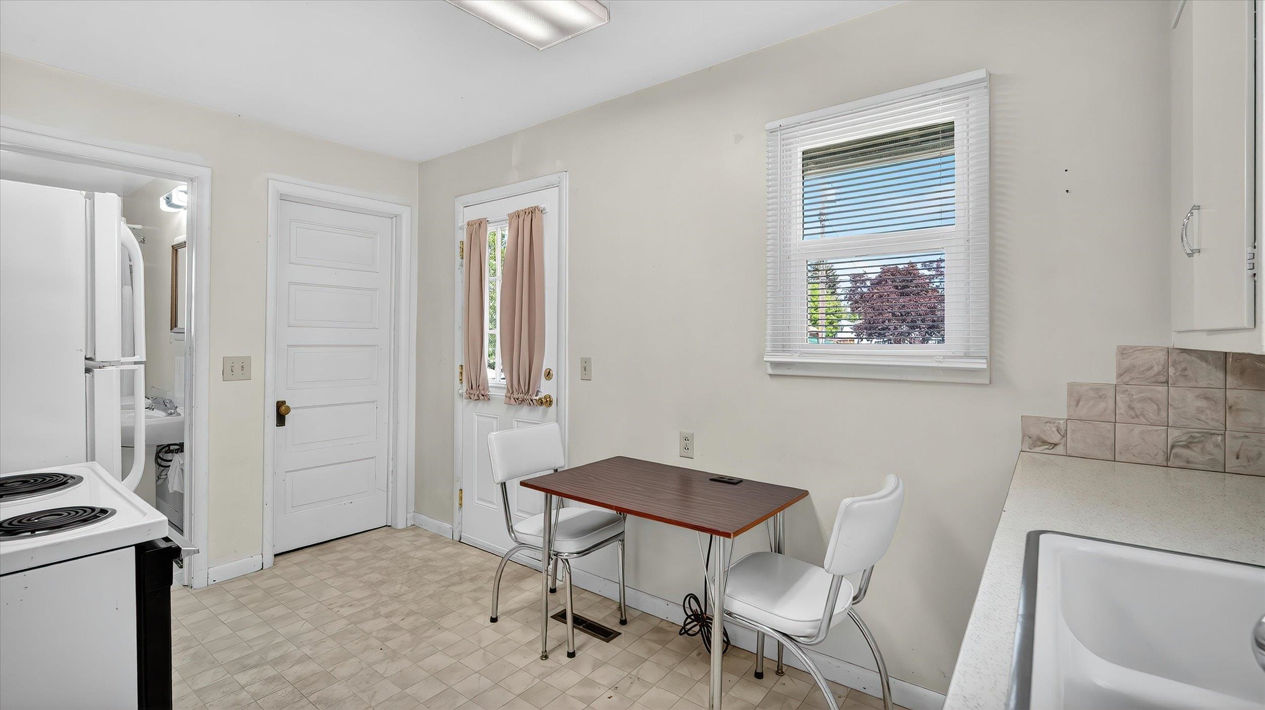 5014 N Elm St - Photo 10
