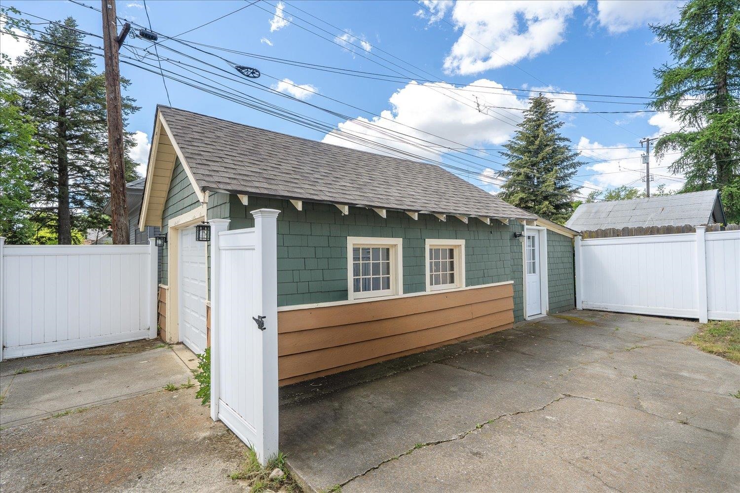 2903 W Sharp Ave - Photo 33