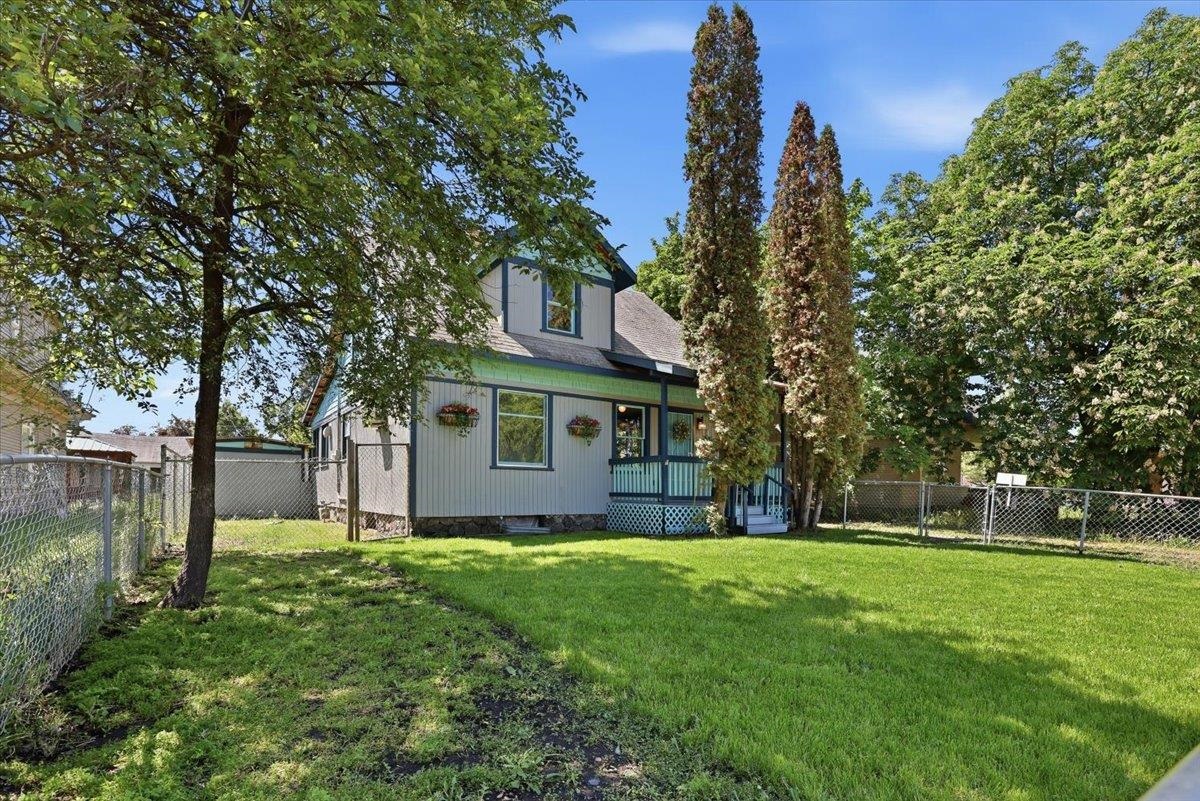 2414 E MISSION Ave - Photo 2
