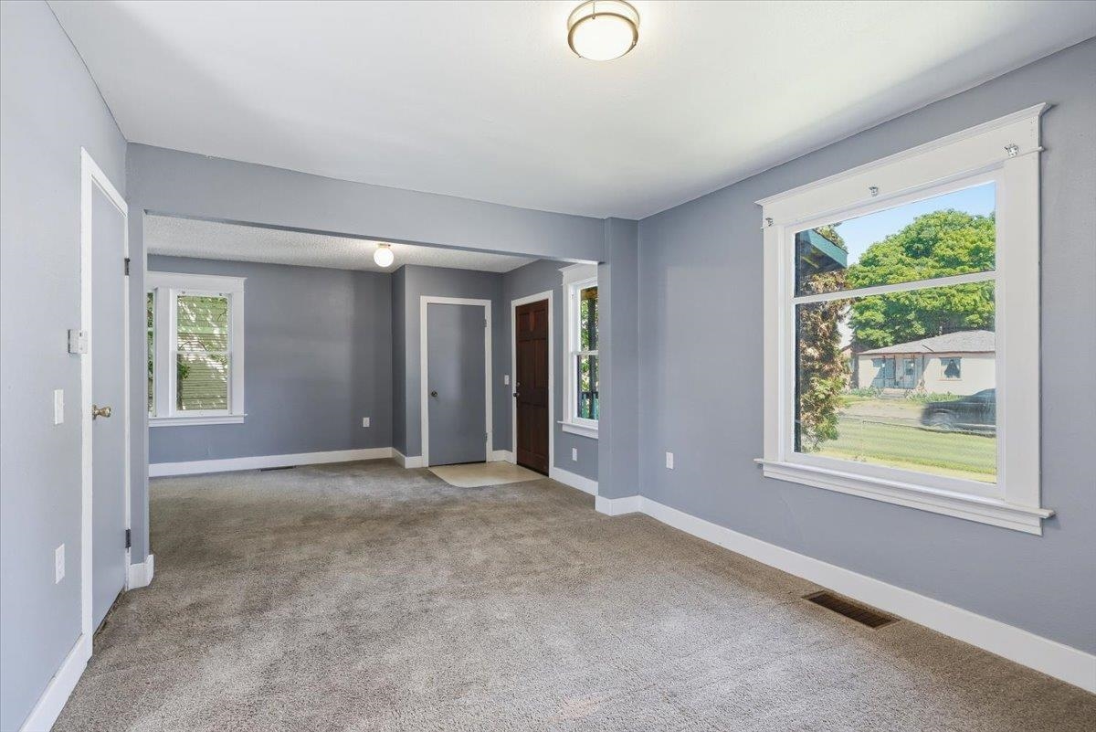 2414 E MISSION Ave - Photo 11