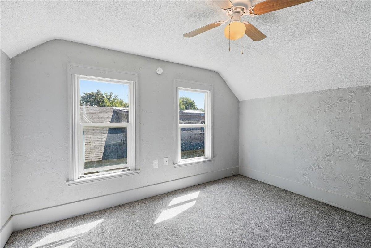 2414 E MISSION Ave - Photo 19