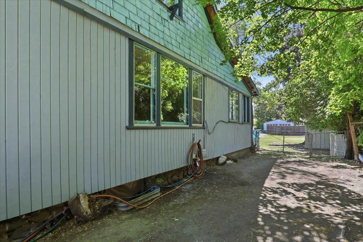 2414 E MISSION Ave - Photo 4