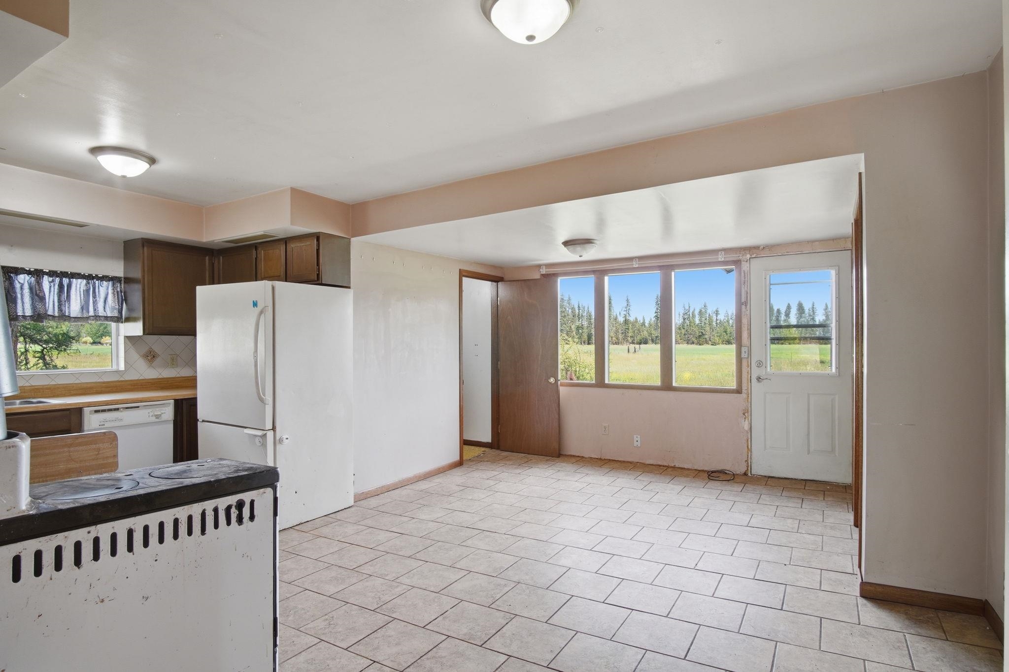 4575A Hwy 395 S - Photo 7