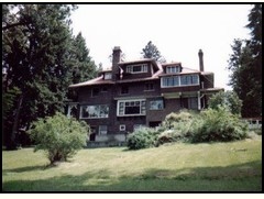 104 W Sumner