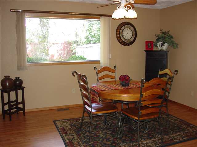 4227  E 42nd Ave - Photo 3