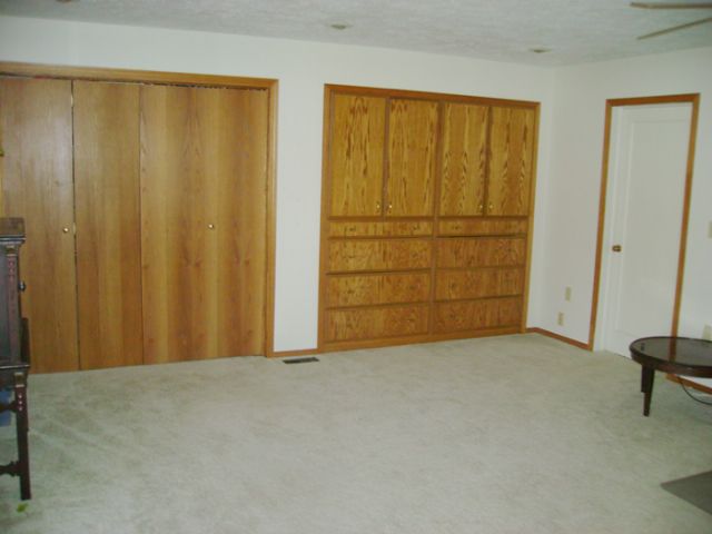 1323  E 37th Ave - Photo 6