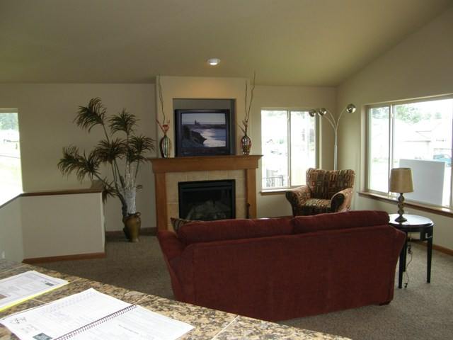 1611  S Lloyd Ln - Photo 3