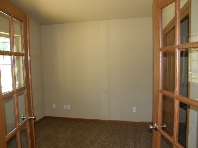 1611  S Lloyd Ln - Photo 5
