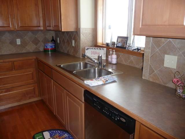 8805  N Warren St - Photo 3