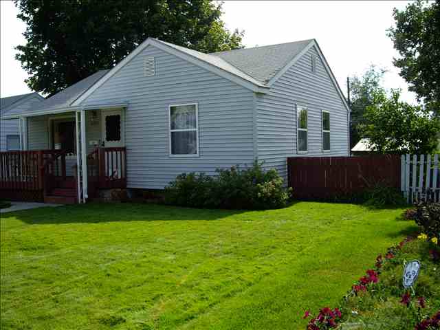 2303  W Queen - Photo 3