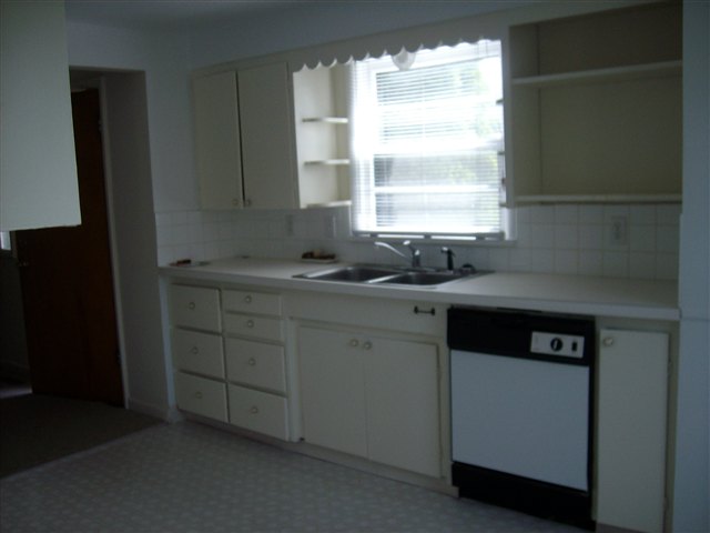 4817  N Maple St - Photo 6