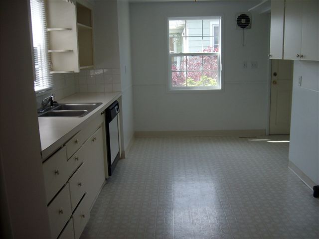 4817  N Maple St - Photo 7