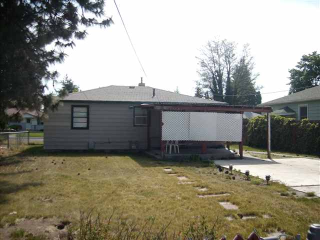 4817  N Maple St - Photo 9