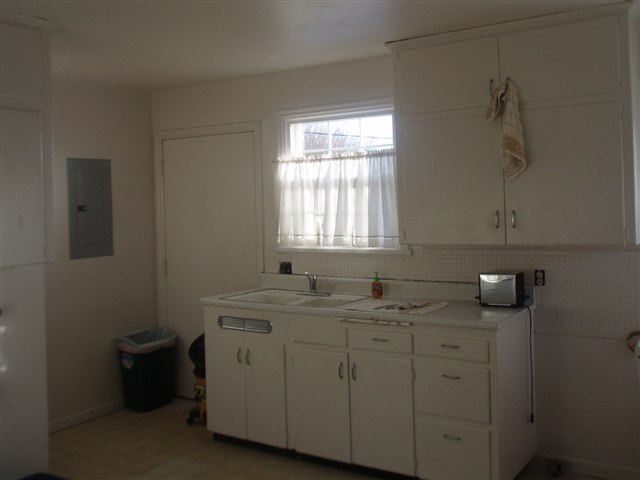 205  S 1st - Photo 5