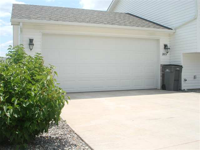 2813 S CHAPMAN - Photo 2