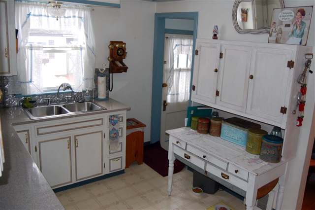 4605  N CEDAR St - Photo 4