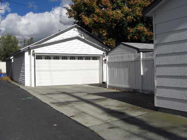 4605  N CEDAR St - Photo 9