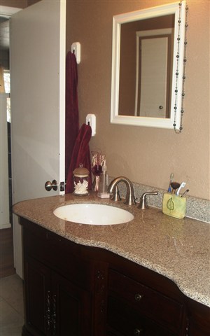 11518  E 11th Ave - Photo 5