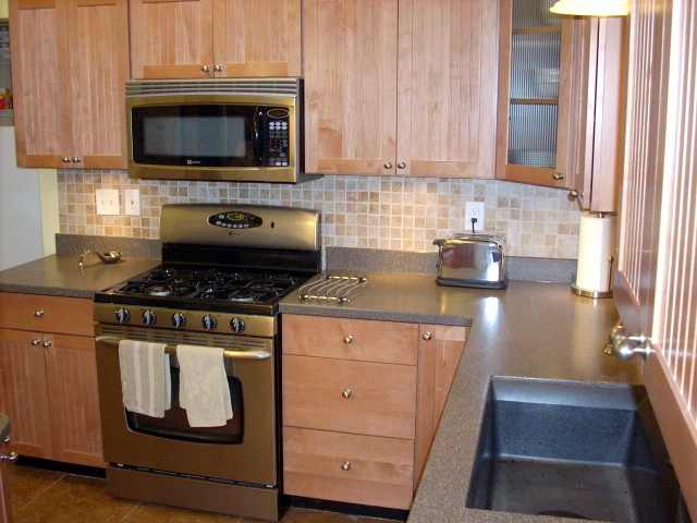 4818  N Mitchell Dr - Photo 3