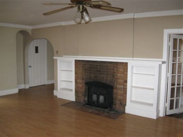365 SW State St - Photo 3