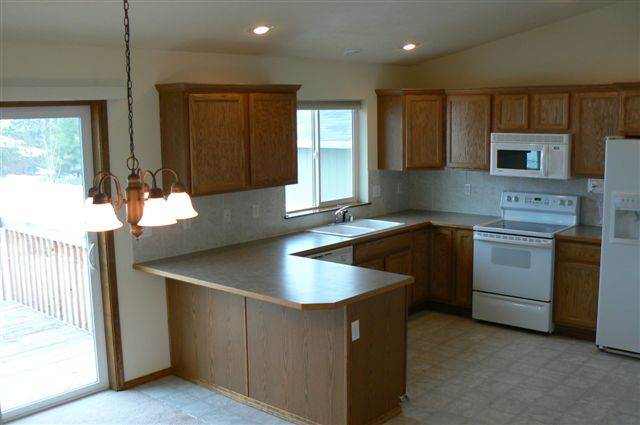 1212  S Lloyd St - Photo 3