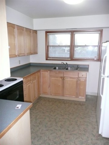 2105  W Kiernan Ave - Photo 5