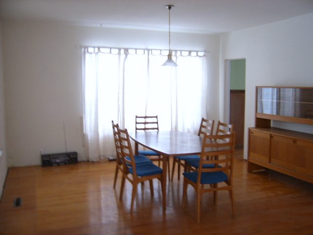1121  S Spruce St - Photo 3