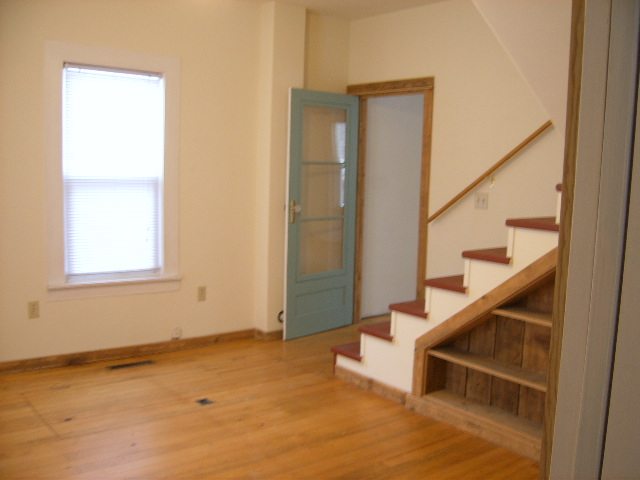 1121  S Spruce St - Photo 5
