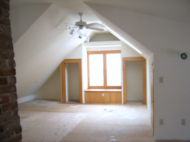 1121  S Spruce St - Photo 8