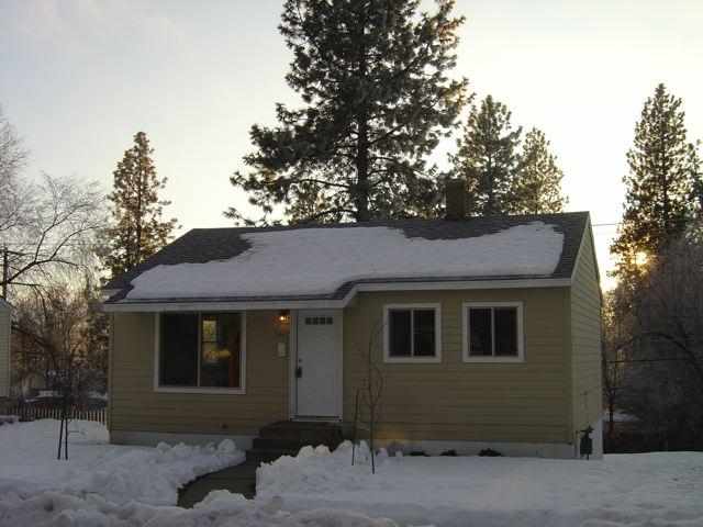 5907 N Greenwood Blvd - Photo 1