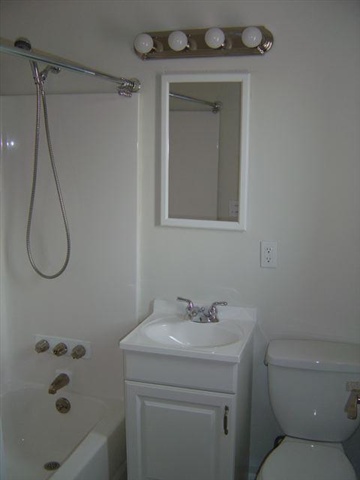 5907 N Greenwood Blvd - Photo 8
