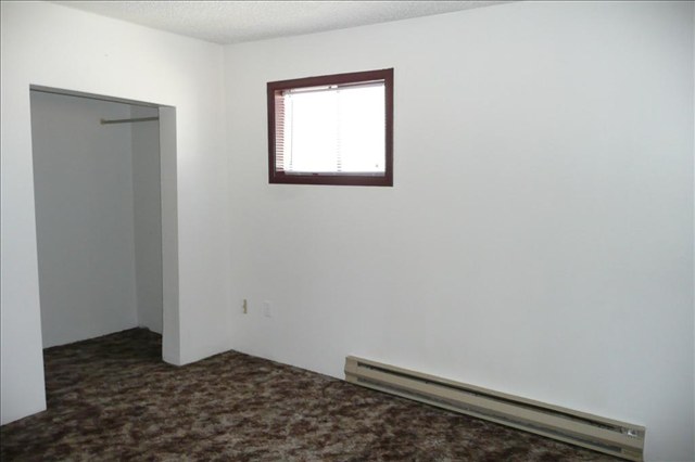 1303  E Crown Ave - Photo 4