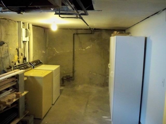 537  E Rich - Photo 8