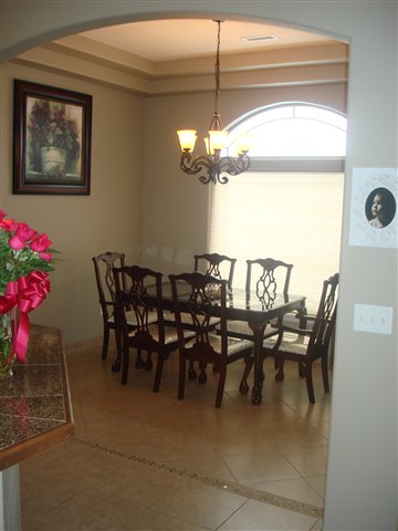 9023  N WARREN - Photo 5