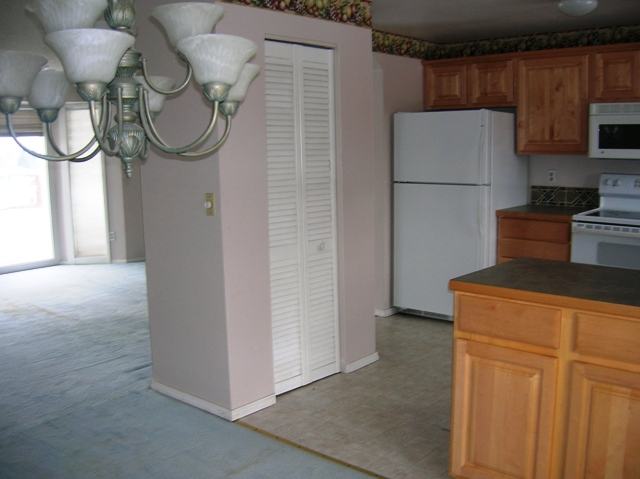 11220  E 11th Ave - Photo 3