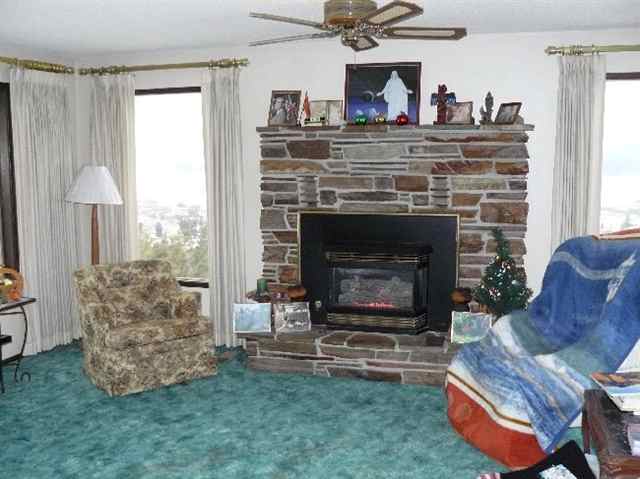 1010  N Walnut St - Photo 4
