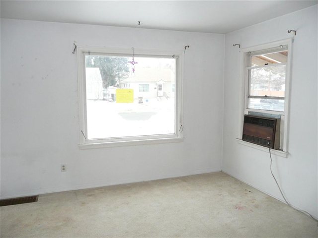 1418  E Glass Ave - Photo 3