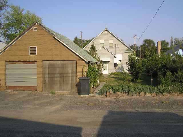 406 S Division - Photo 4