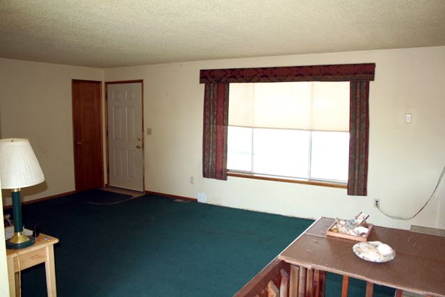 811  W Salnave Rd - Photo 4