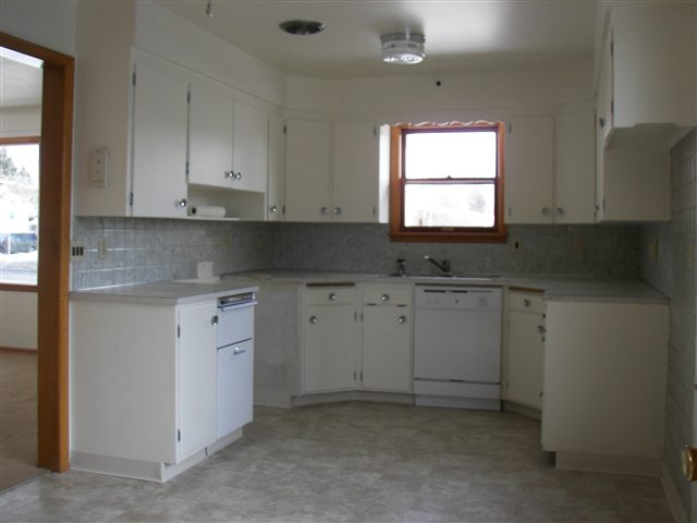 4423  N MAPLE - Photo 6