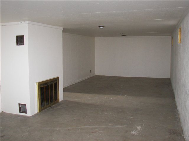 4423  N MAPLE - Photo 9