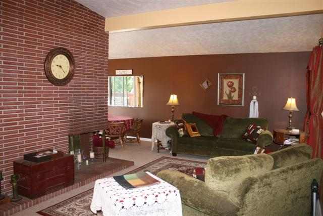 2123  W HOUSTON - Photo 3