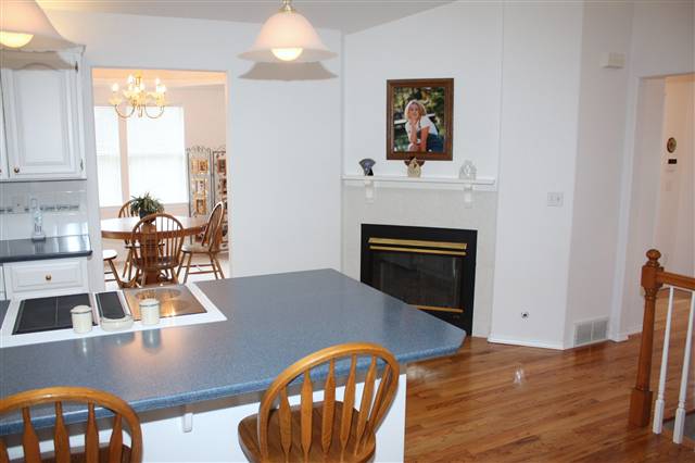 16031  E 5th Ln - Photo 4