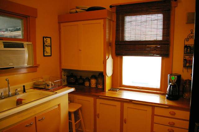 3211  E 30th - Photo 3