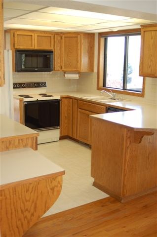 7031  N Greenwood Blvd - Photo 3