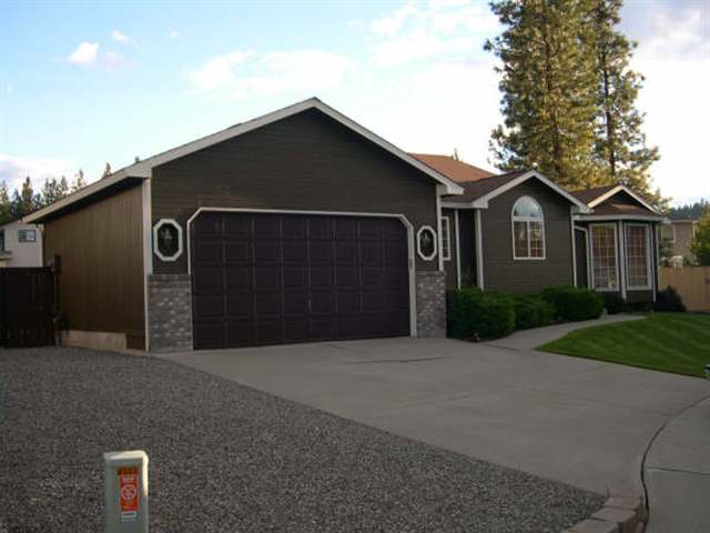 6123 W Okanogan Ct - Photo 2