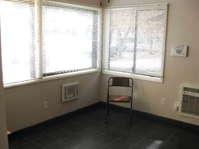 2111  E 6th Ave - Photo 4